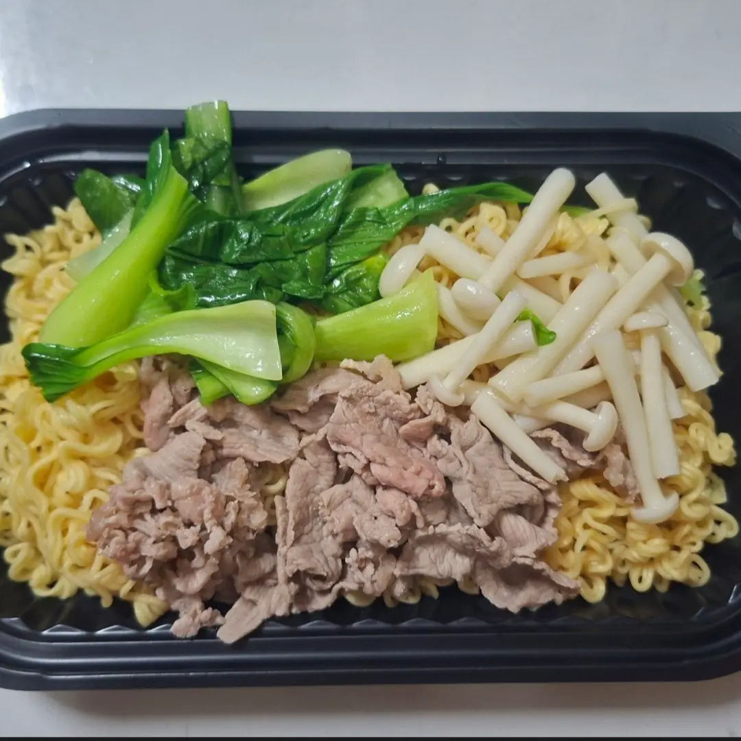 Hình ảnh Mì trộn bò nấm