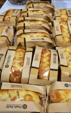 Hình ảnh Bánh mì hoa cúc