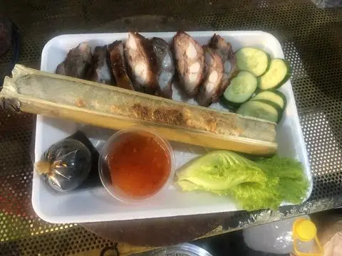Hình ảnh cơm lam sườn sụn 