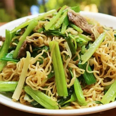 Hình ảnh Mỳ xào rau nấm