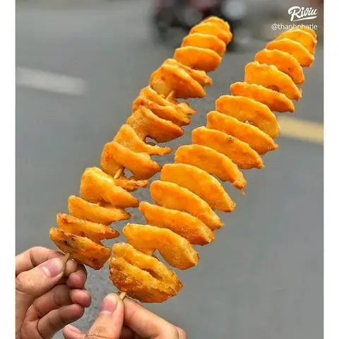 Hình ảnh khoai tây lốc xoáy lắc phô mai ( 1 cây)