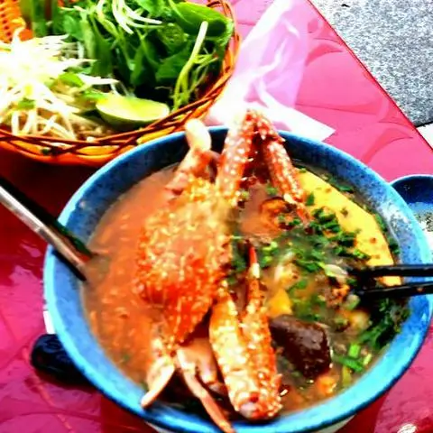 Hình ảnh Bánh canh ghẹ nguyên con