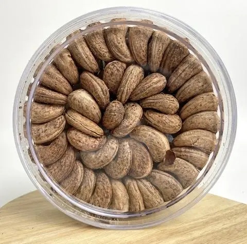 Hình ảnh Hạt Điều Rang Muối Xếp Hoa Nhà Làm 500g