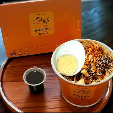 Hình ảnh Ly Hủ tiếu/Mì trộn sốt thượng Hải trứng luộc 1/2