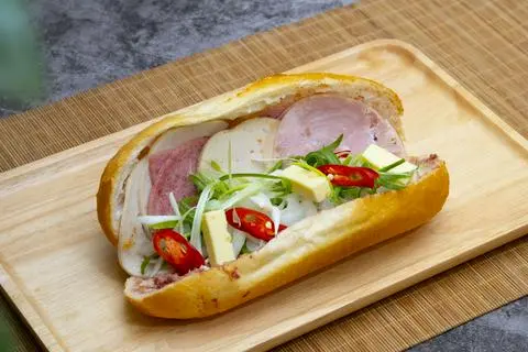 Hình ảnh Bánh mì đặc biệt - BINGO signature