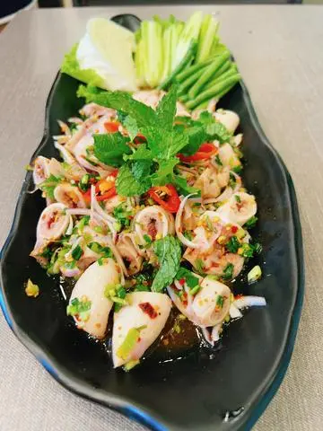 Hình ảnh Gỏi dồi trường