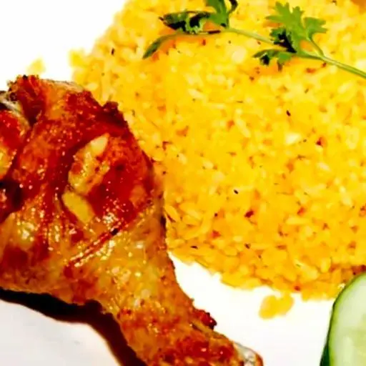 Hình ảnh Cơm đùi gà xối mỡ
