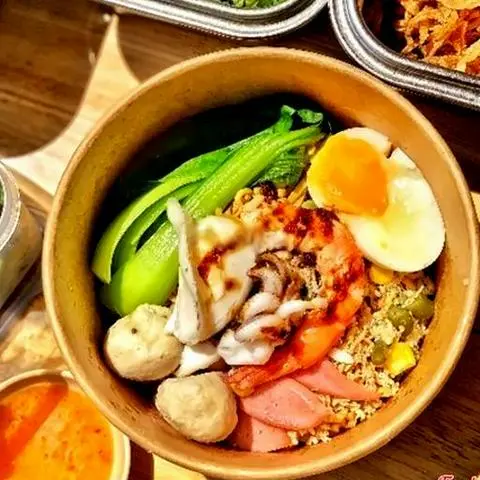 Hình ảnh Mì trộn hải sản