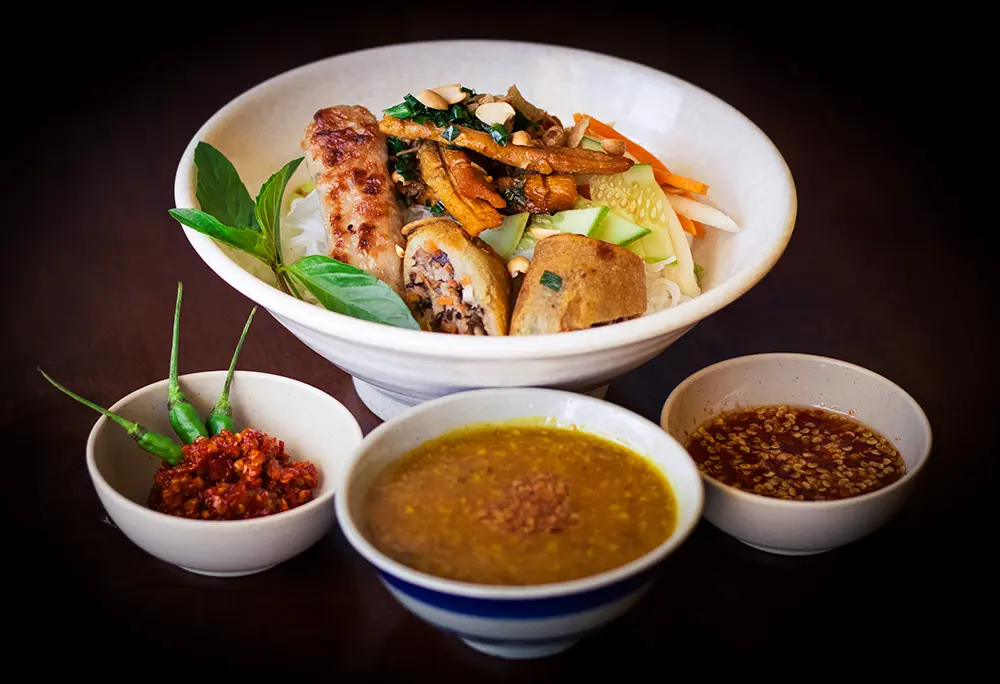 Hình ảnh Bún thịt nướng đặc biệt