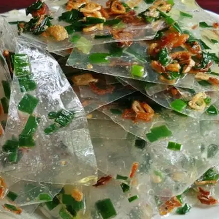 Hình ảnh Bánh tráng mỡ hành + trứng cút
