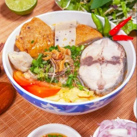 Hình ảnh Bún Cá Ngừ + Chả Cá