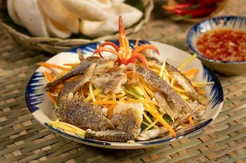 Hình ảnh Khô sặc chiên xoài