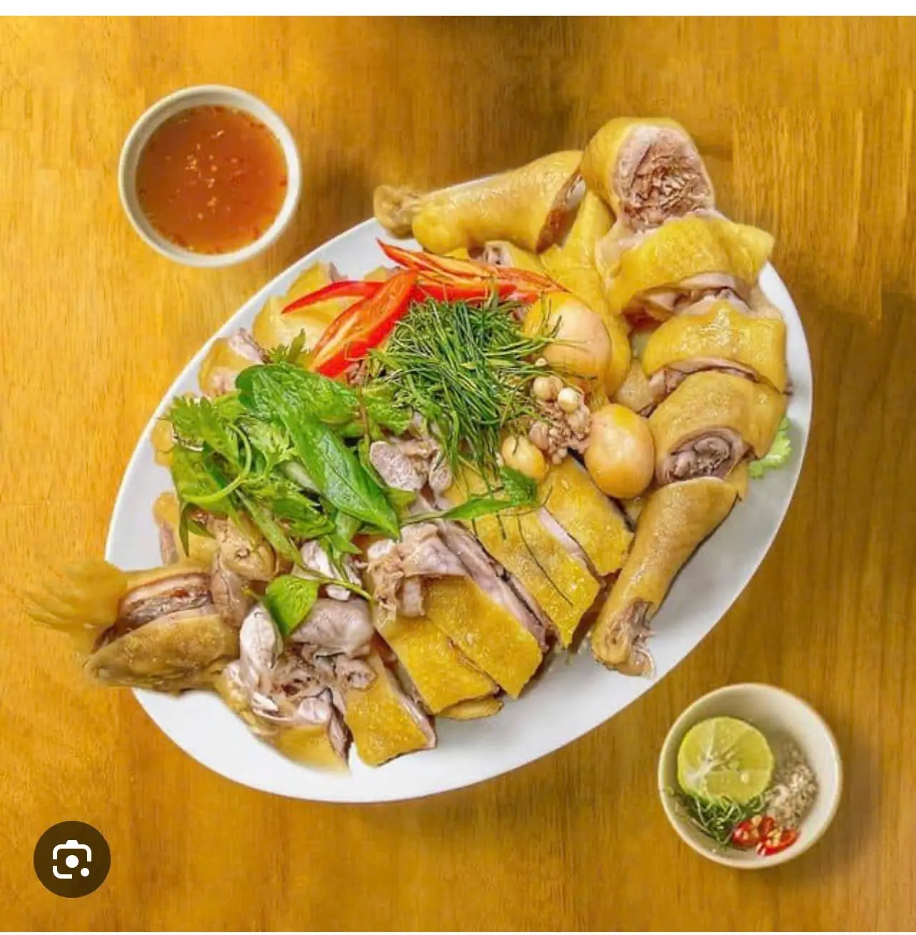 Hình ảnh Gà chặt lá chanh nguyên con - Cháo - Gỏi - Lòng