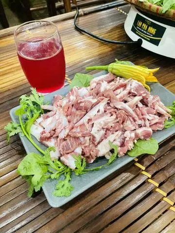 Hình ảnh Sụn non nhúng lẩu thêm