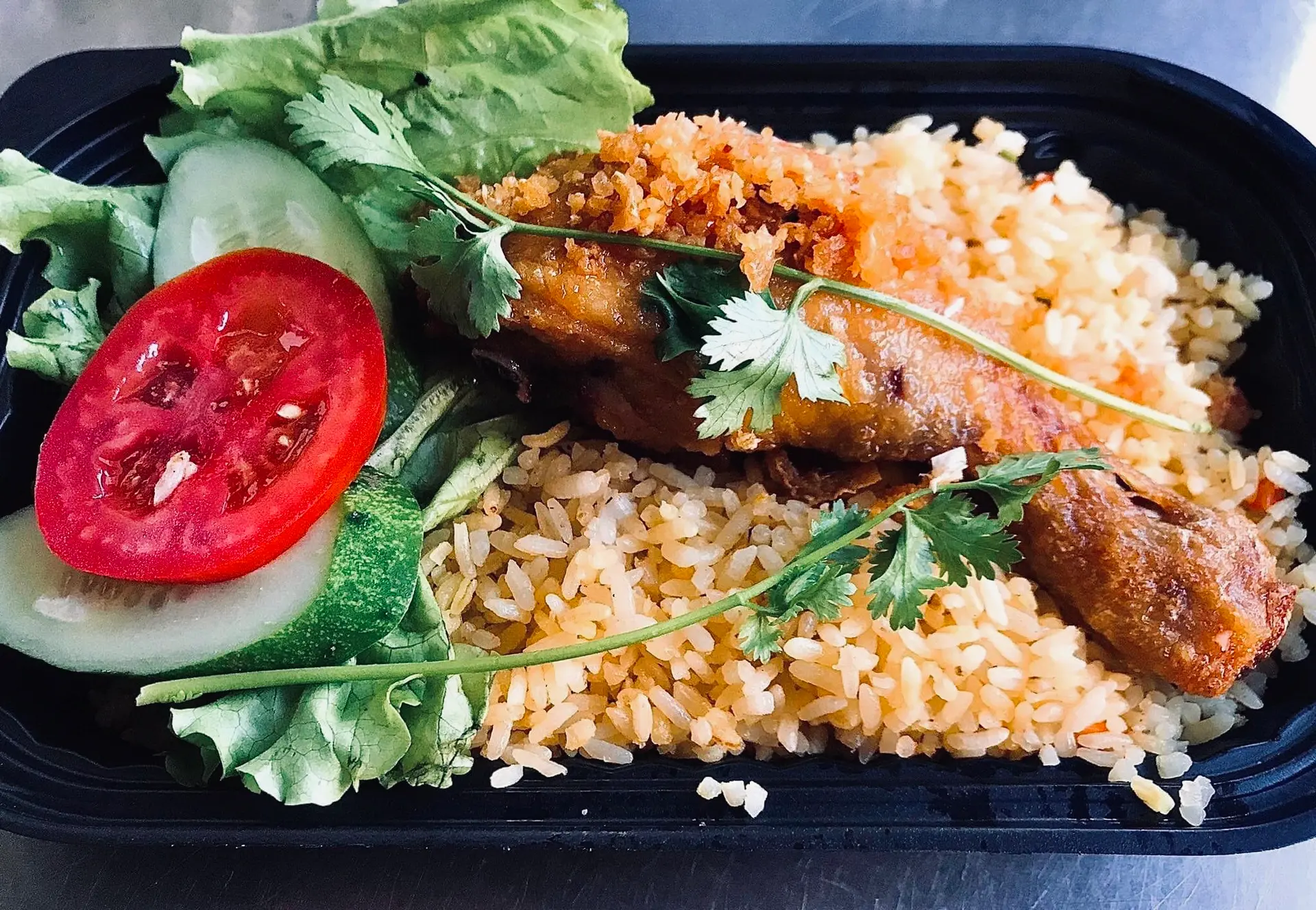 Hình ảnh Combo 3 phần cơm Gà xối mỡ - Đùi Gà ( Tặng 2 phần cơm chiên thêm)