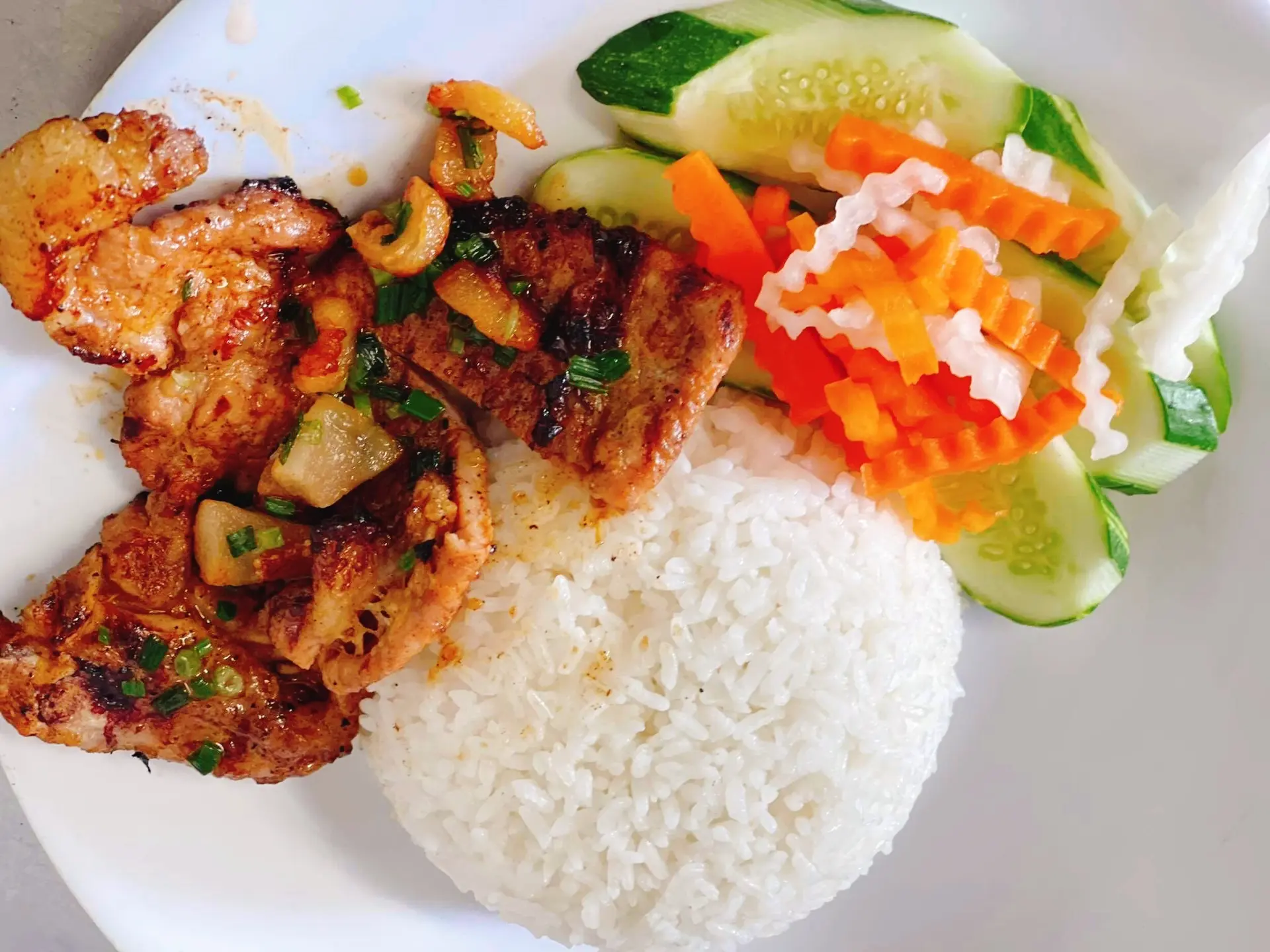 Hình ảnh Cơm Trăng Sườn Nướng Mật Ong