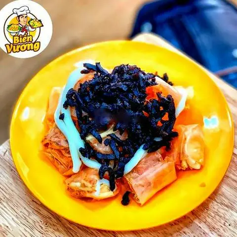 Hình ảnh Bánh tráng đỏ cuộn