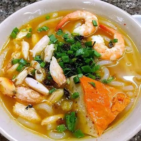 Hình ảnh Bánh  Canh Cua Giò heo