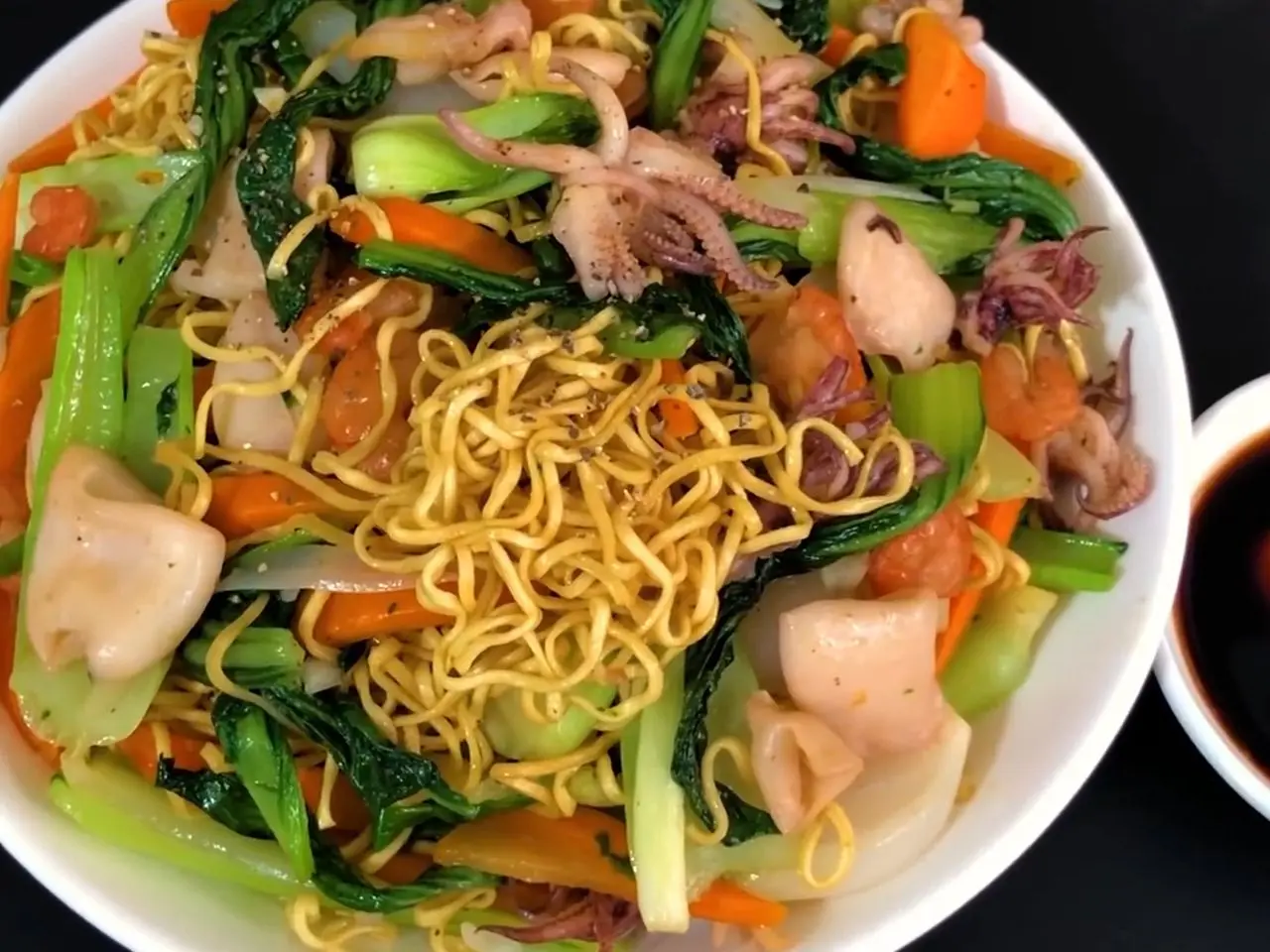 Hình ảnh mì xào hải sản 
