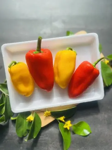 Hình ảnh Ớt Chuông Trái Cây Ngọt Rửa Sạch - Khay 250g