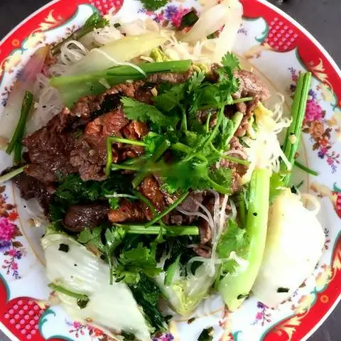 Hình ảnh Bún gạo xào bò