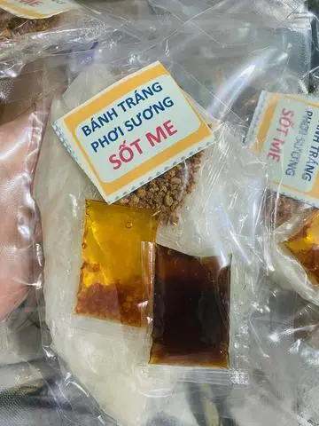 Hình ảnh Bánh Tráng Phơi Sương Sốt Me 