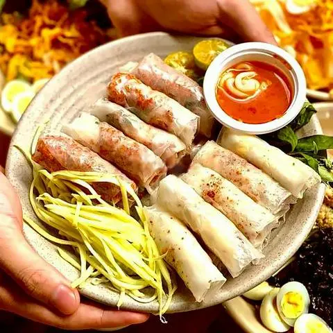 Hình ảnh Bánh tráng cuộn chấm