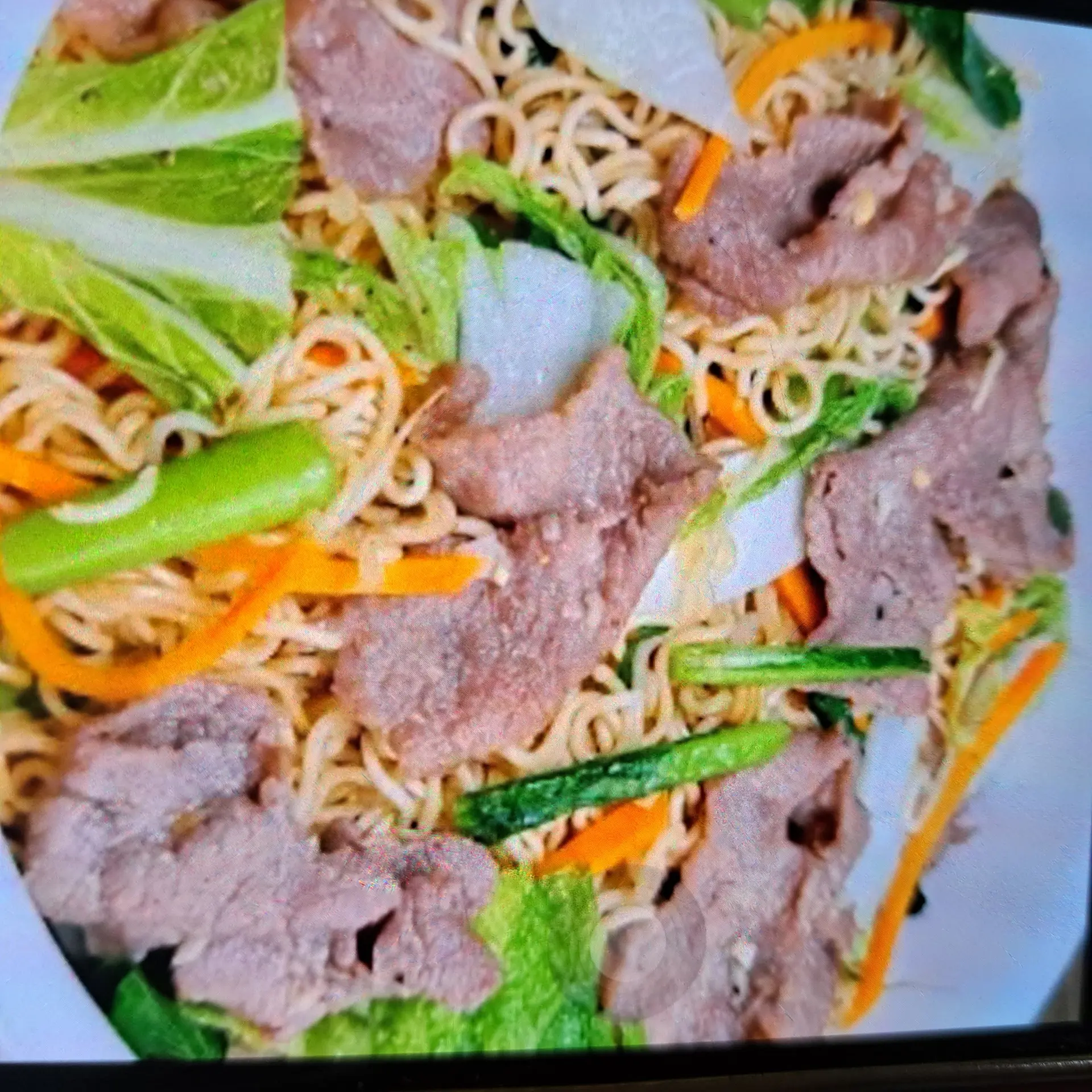 Hình ảnh Mi Gói Xào Thịt Heo 