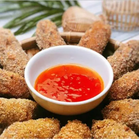 Hình ảnh Nem Chua Rán -2 cây