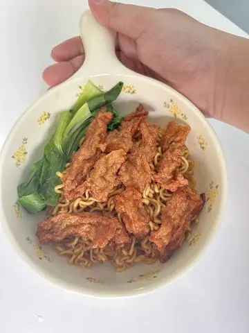 Hình ảnh Mì Trộn Chả Cá