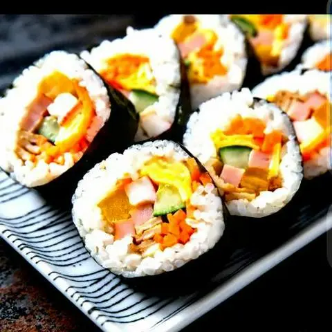 Hình ảnh Cuộn truyền thống