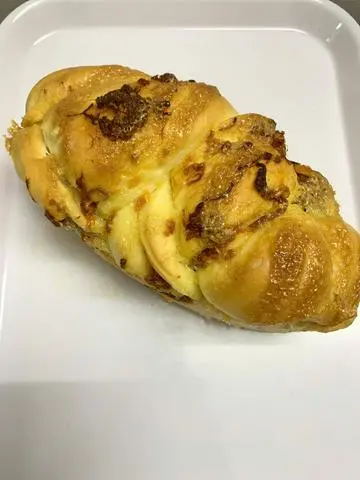 Hình ảnh Bánh Mì Hoa Cúc Chà Bông Trứng Muối