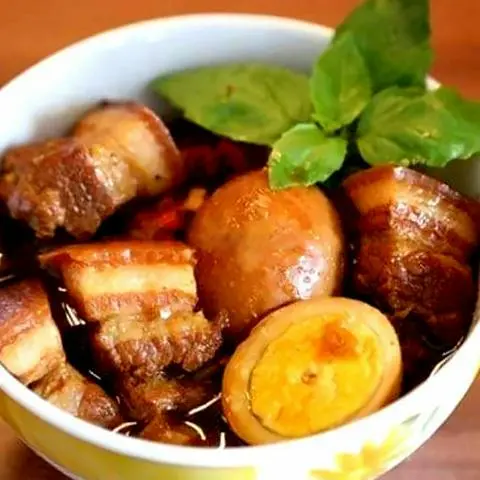 Hình ảnh Cơm thịt kho tàu