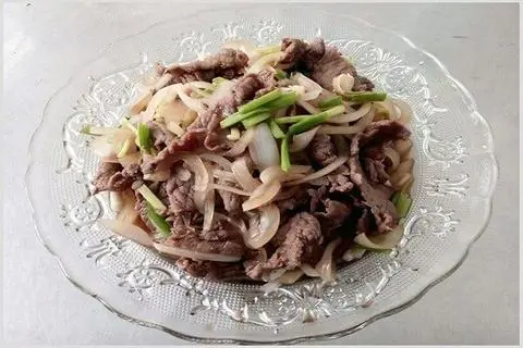 Hình ảnh Bò xào củ hành