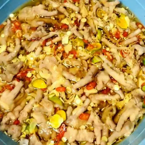Hình ảnh Chân gà sả tắc