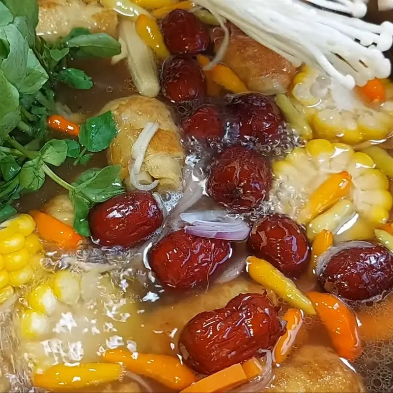 Hình ảnh Lẩu tiềm táo đỏ chay nhỏ