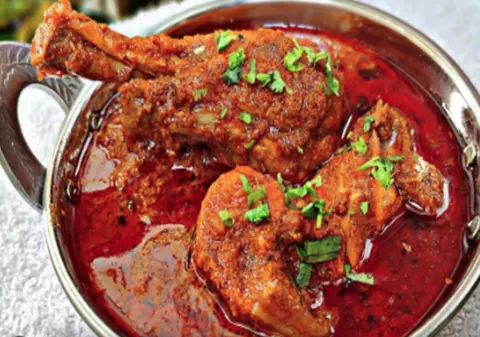 Hình ảnh Chicken kholapuri curry