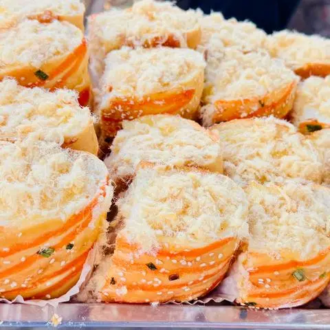 Hình ảnh Bánh Mặn kẹp Chà Bông