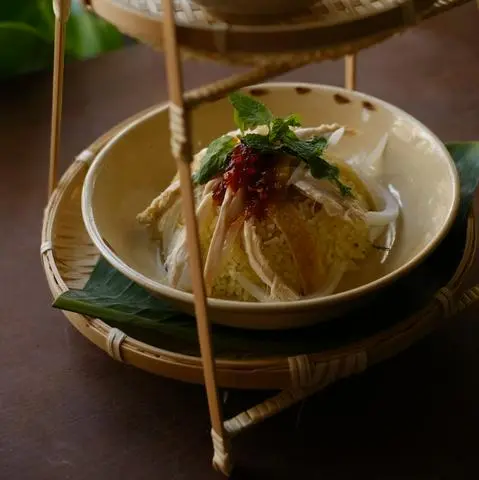Hình ảnh Cơm Gà Xé (Đặc Biệt)