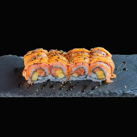 Hình ảnh Spicy Sake Mango Roll