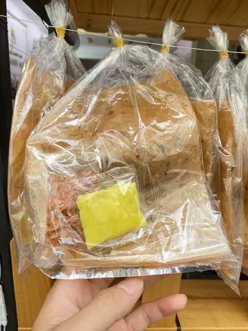 Hình ảnh bánh tráng bơ tép