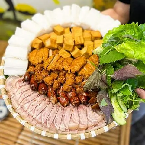 Hình ảnh Bún đậu cốm, nem, thịt 