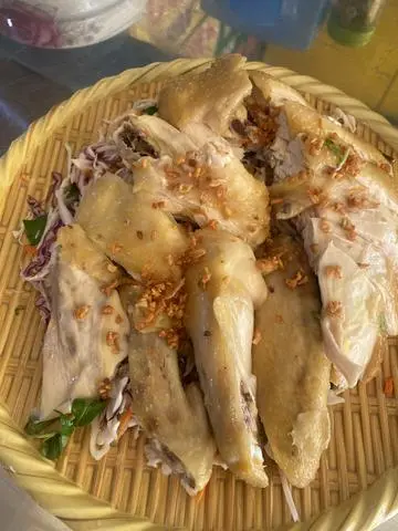 Hình ảnh Nửa con gà - cháo gỏi