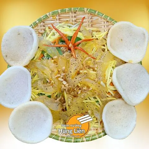 Hình ảnh Gỏi sứa xoài sợi bánh phồng tôm