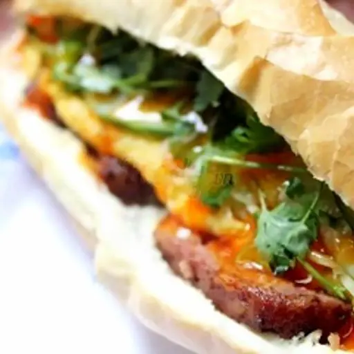 Hình ảnh Bánh Mì Pate Trứng