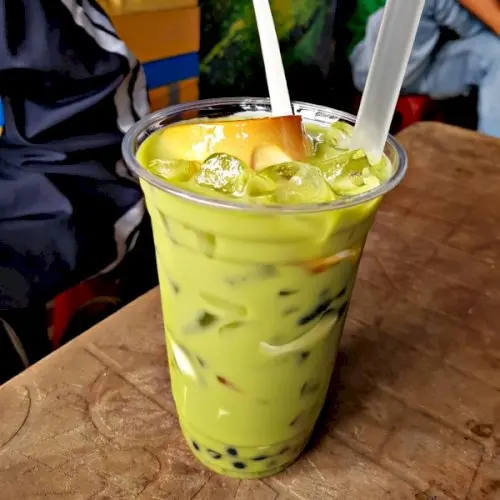 Hình ảnh Trà Sữa Thái Xanh Trân Châu Trắng, Bánh Flan Sữa Tươi 
