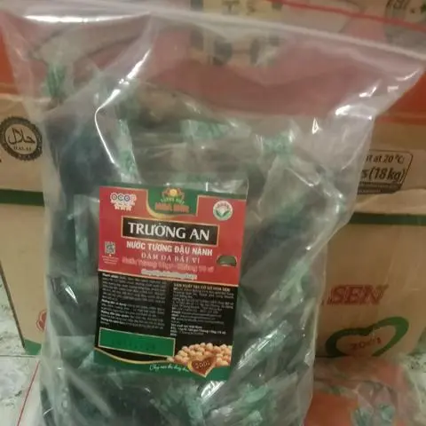 Hình ảnh Nước tương 1 túi to ( gồm 100 gói nhỏ )