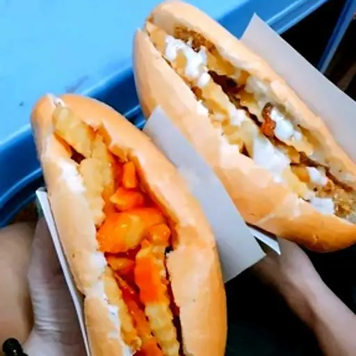 Hình ảnh Bánh Mì Gà Khoai