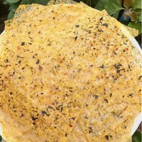 Hình ảnh bánh tráng phô mai rong biển 