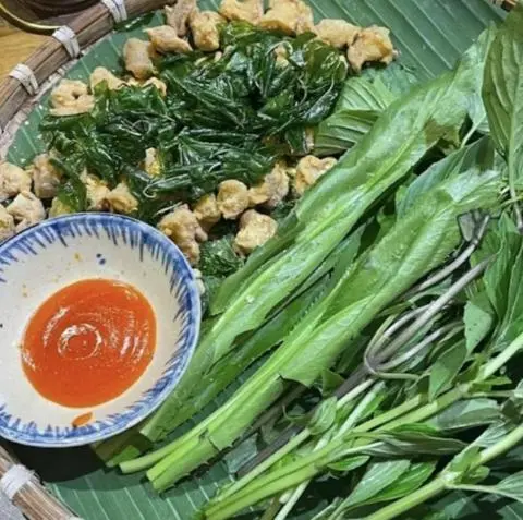 Hình ảnh Sụn gà rang muối